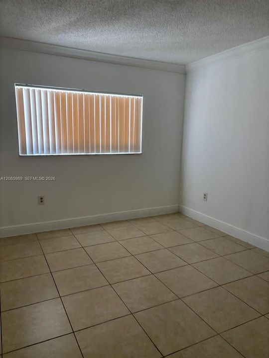 В аренду: $2,399 (3 спален, 2 ванн, 1150 Квадратных фут)