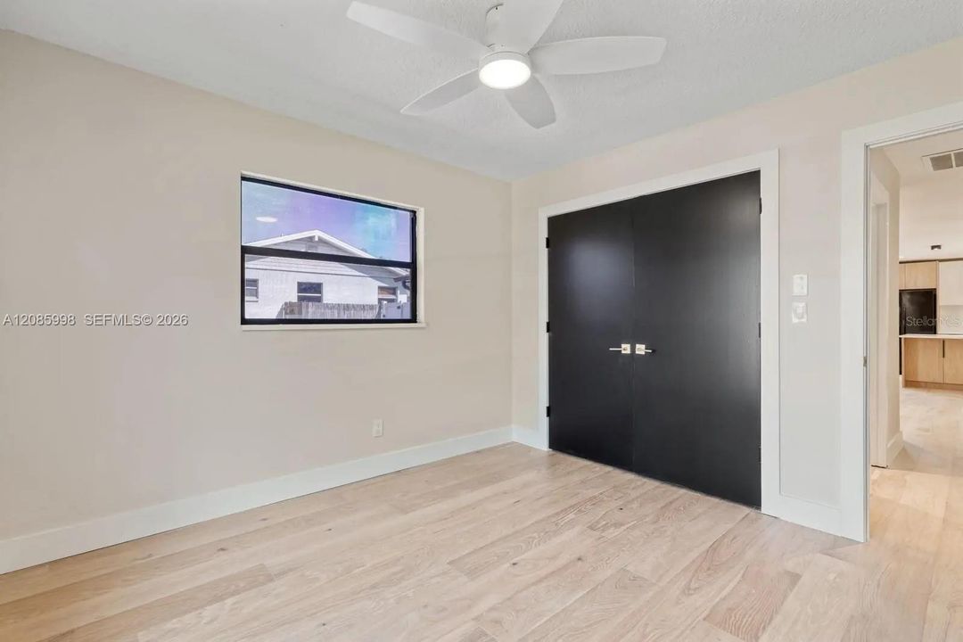 For Sale: $629,999 (3 beds, 2 baths, 1594 Square Feet)