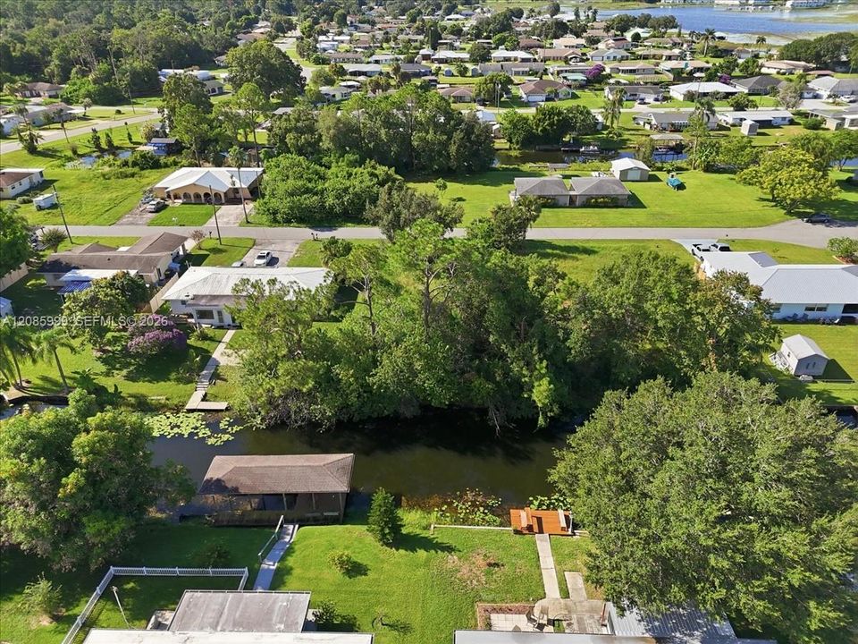На продажу: $49,500 (0.23 acres)
