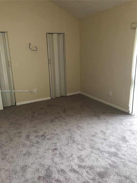 В аренду: $2,400 (2 спален, 1 ванн, 1018 Квадратных фут)