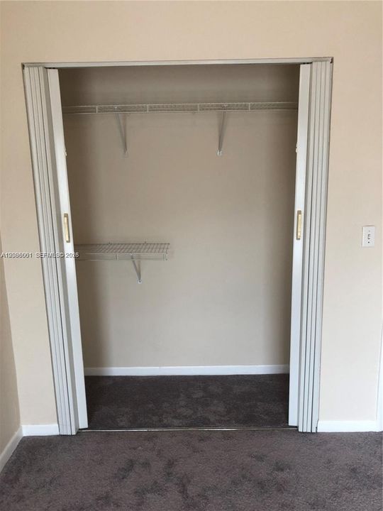 В аренду: $2,400 (2 спален, 1 ванн, 1018 Квадратных фут)