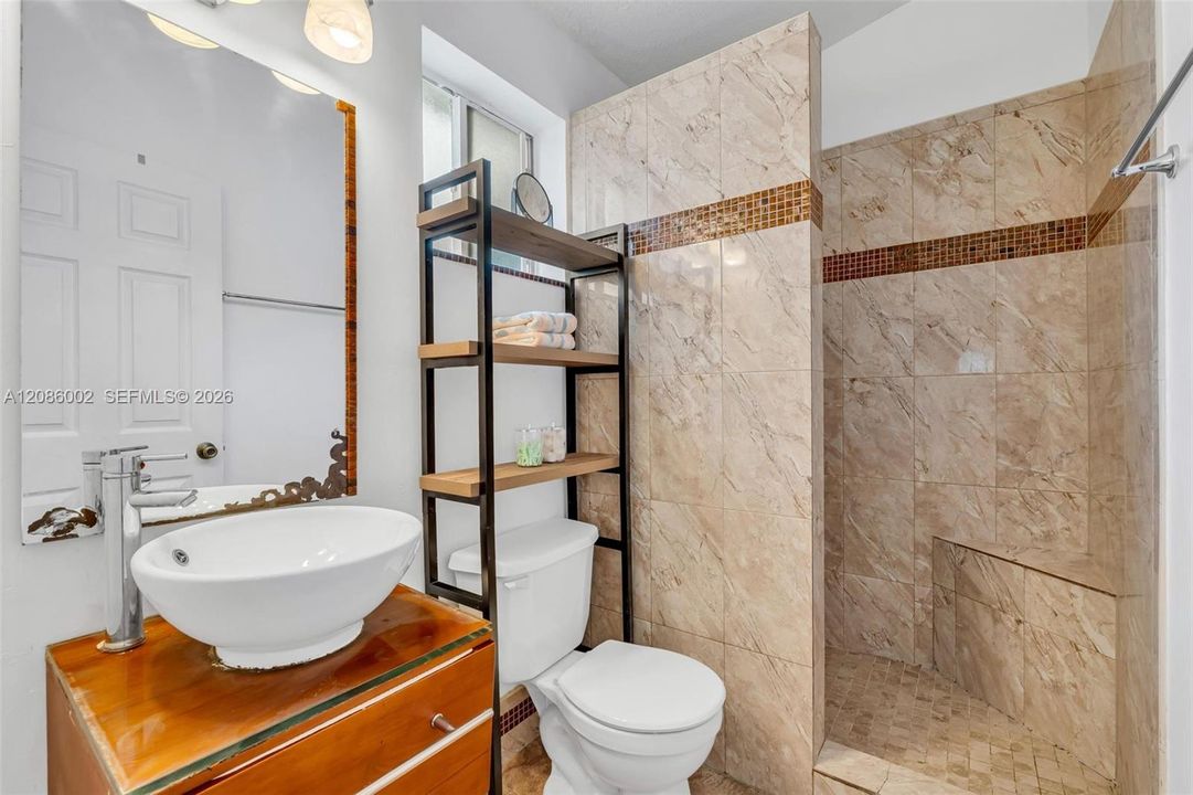 For Sale: $550,997 (3 beds, 2 baths, 1385 Square Feet)
