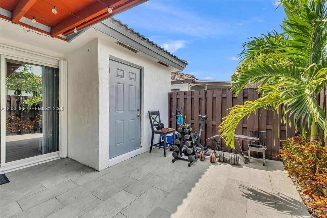For Sale: $550,997 (3 beds, 2 baths, 1385 Square Feet)