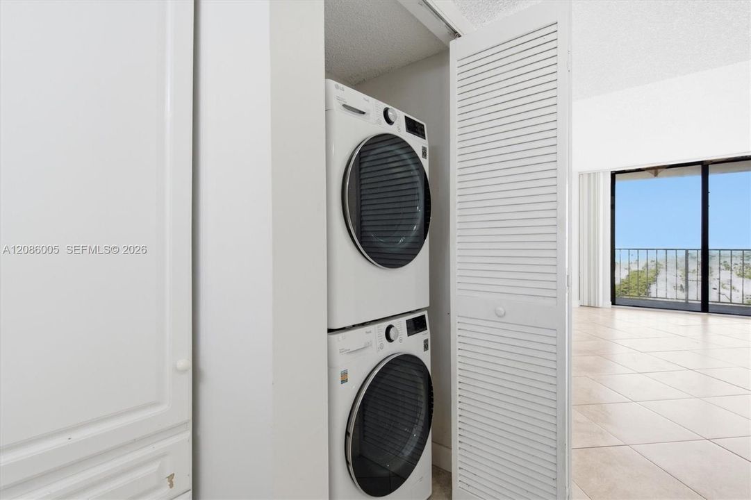En Renta: $2,800 (2 camas, 2 baños, 1008 Pies cuadrados)