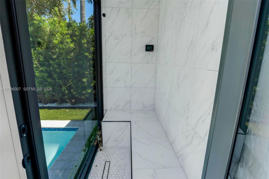 En Renta: $18,000 (4 camas, 2 baños, 1802 Pies cuadrados)