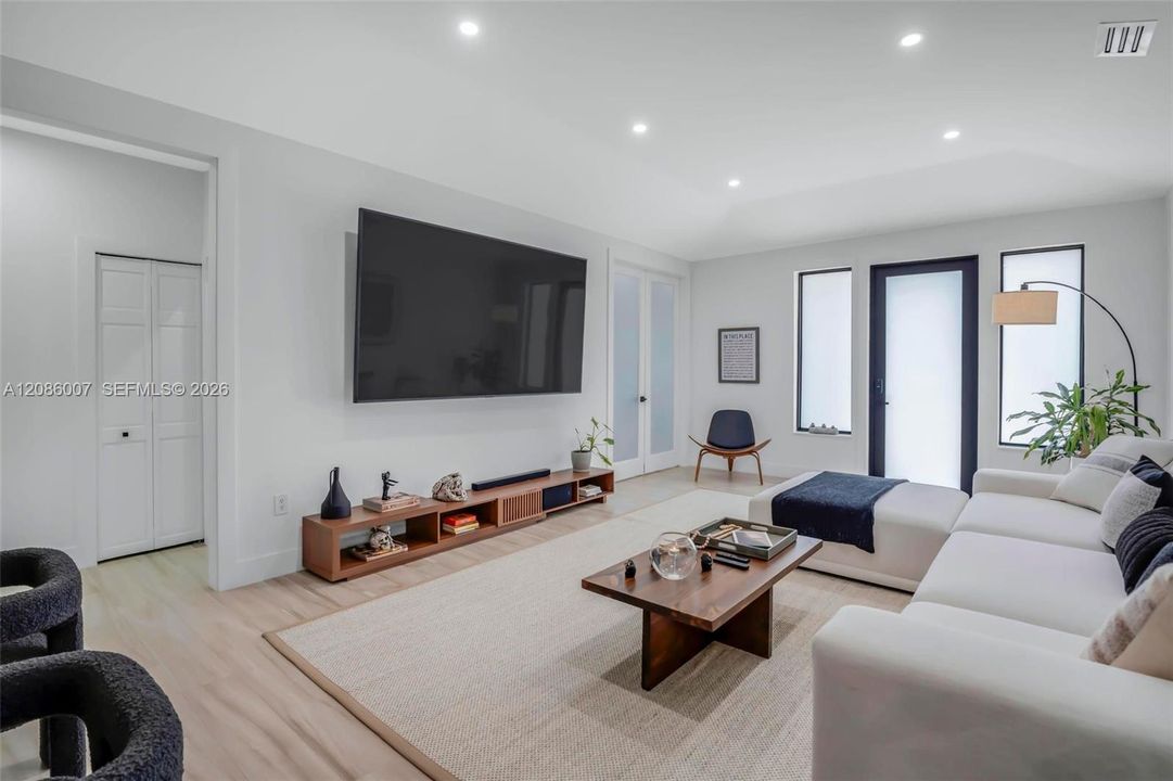 En Renta: $18,000 (4 camas, 2 baños, 1802 Pies cuadrados)