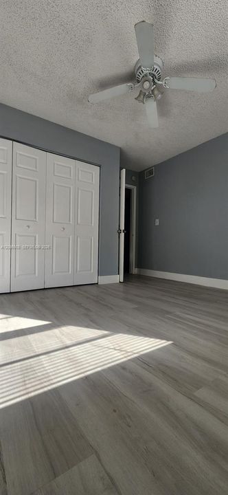 В аренду: $1,700 (2 спален, 1 ванн, 900 Квадратных фут)