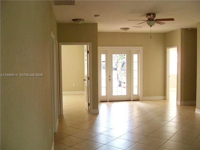 For Sale: $575,000 (4 beds, 3 baths, 1760 Square Feet)