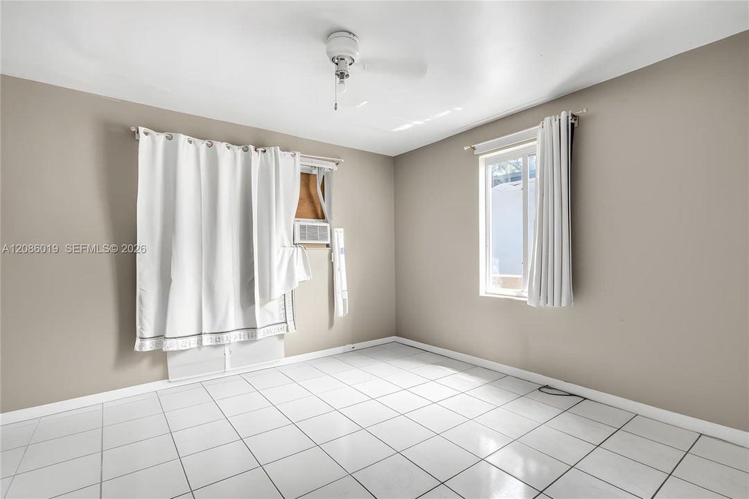 En Venta: $565,000 (0 camas, 0 baños, 1780 Pies cuadrados)