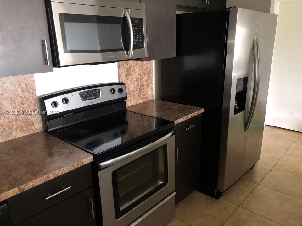 En Venta: $178,000 (2 camas, 1 baños, 1075 Pies cuadrados)