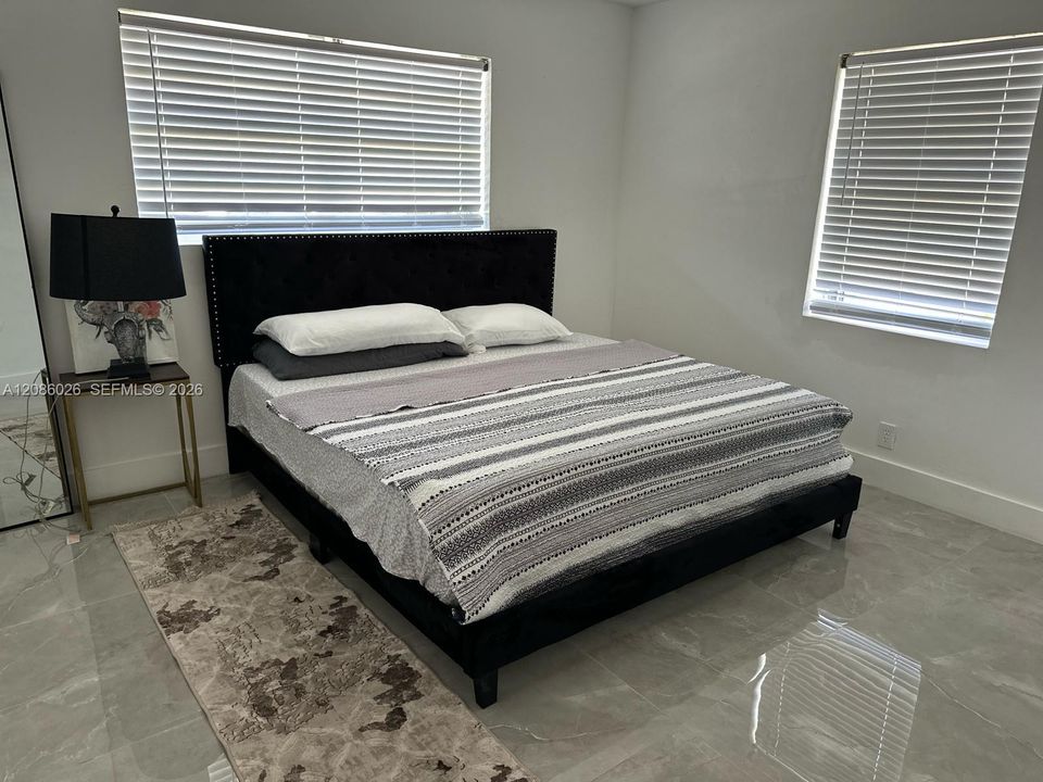 For Sale: $499,999 (3 beds, 2 baths, 1335 Square Feet)