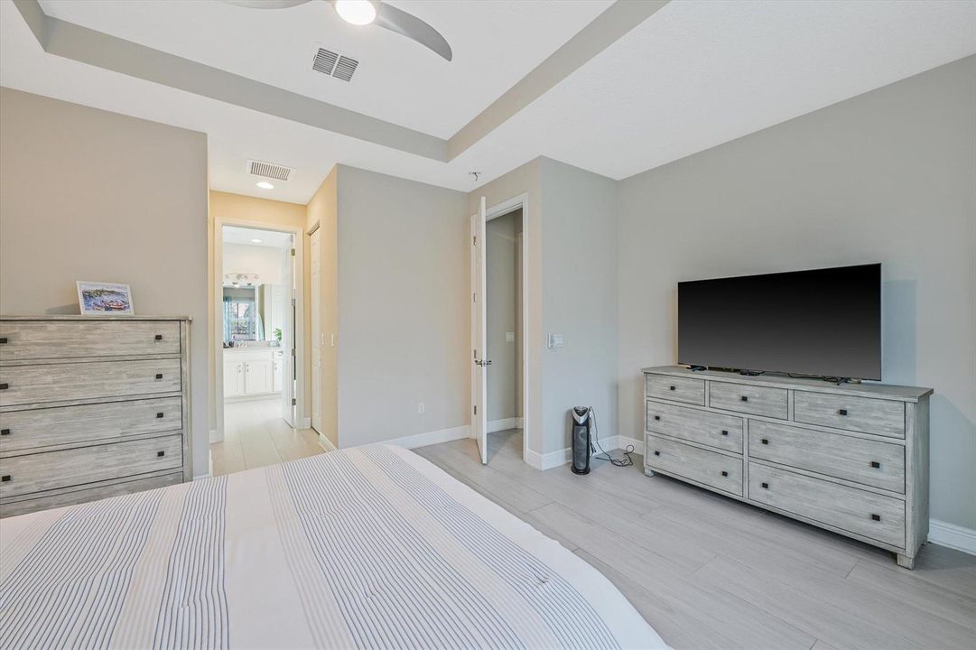 19-11435 SW Lake Park Drive-19
