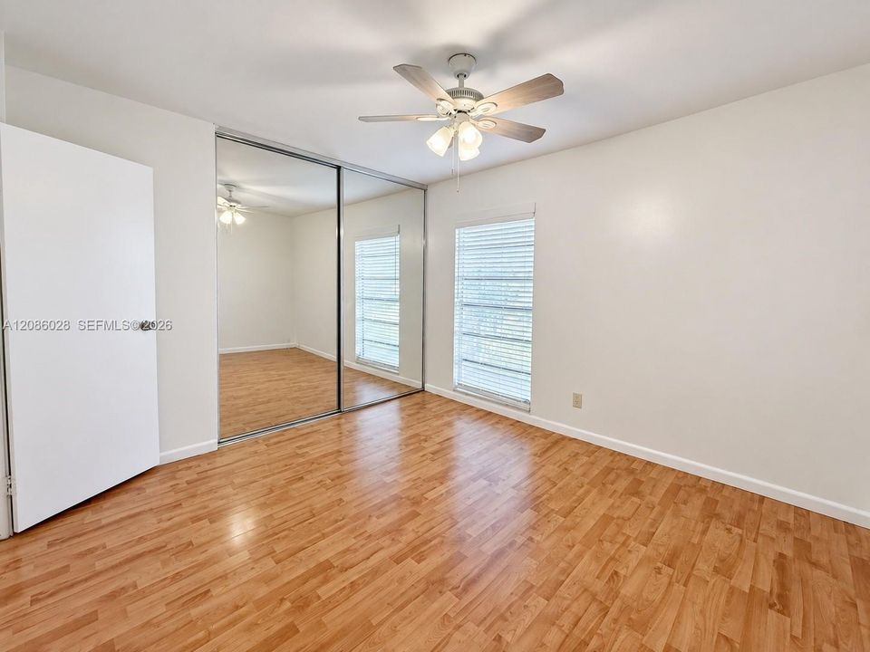 En Renta: $2,995 (3 camas, 2 baños, 1308 Pies cuadrados)