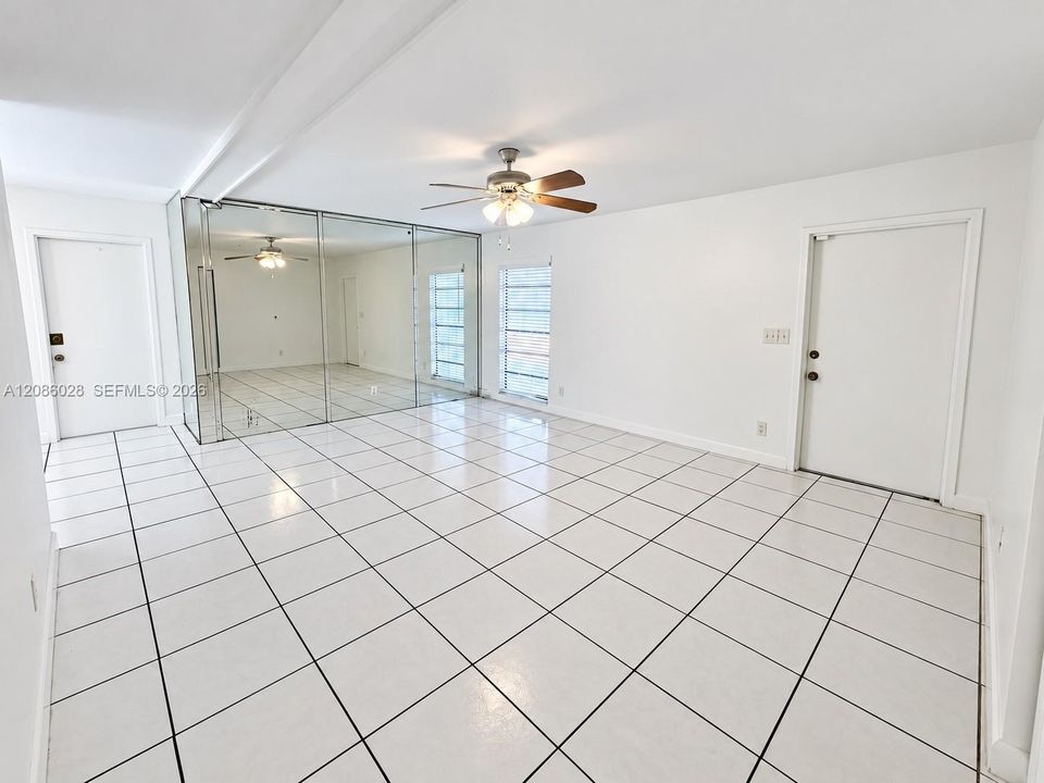 En Renta: $2,995 (3 camas, 2 baños, 1308 Pies cuadrados)