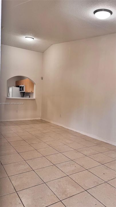 For Sale: $190,000 (2 beds, 2 baths, 815 Square Feet)