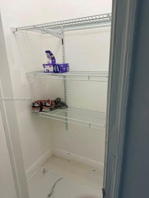 В аренду: $1,800 (1 спален, 1 ванн, 0 Квадратных фут)