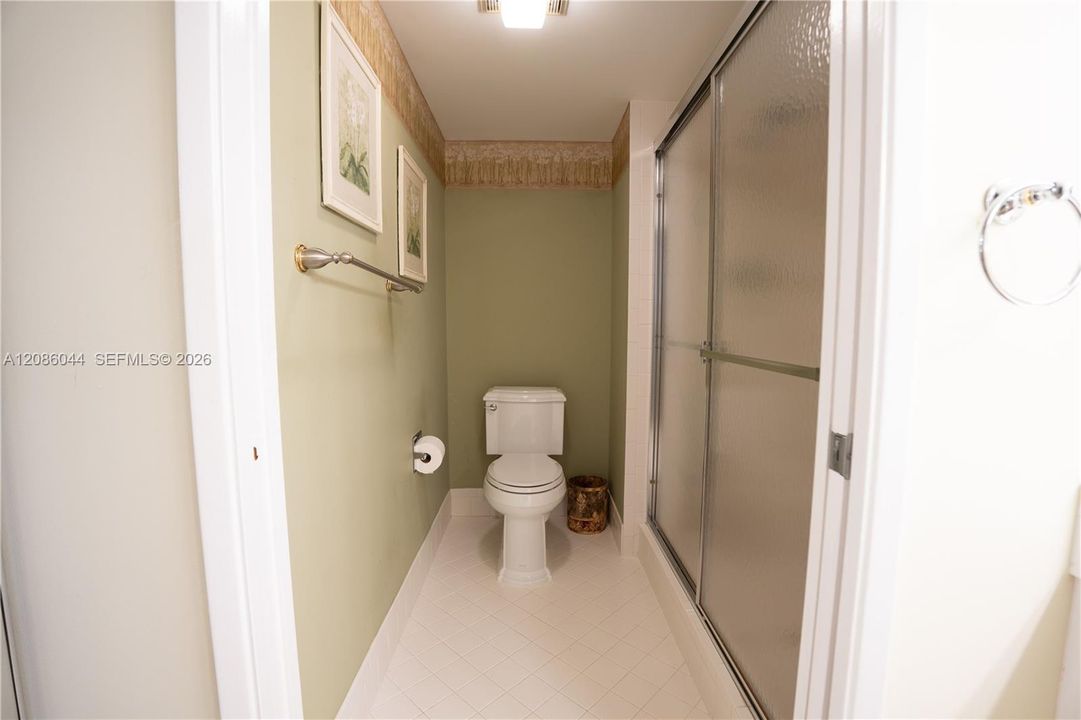 В аренду: $1,850 (1 спален, 1 ванн, 960 Квадратных фут)