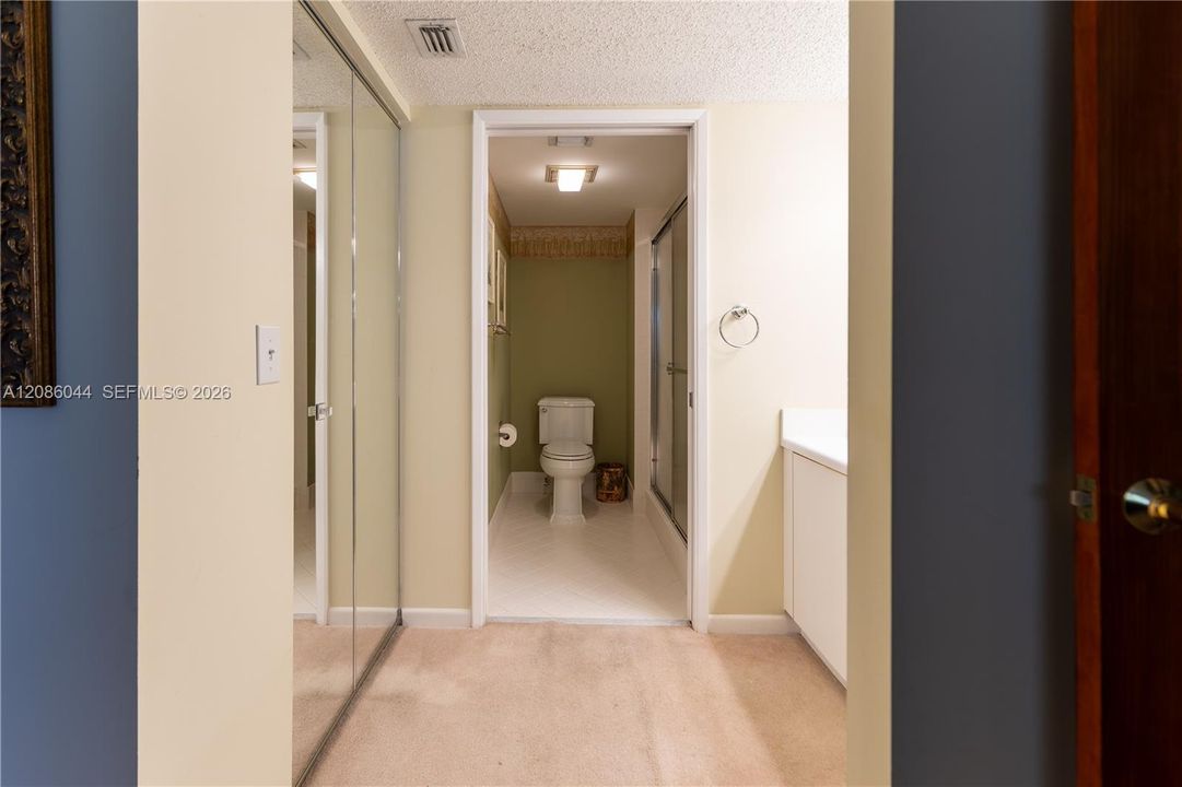 В аренду: $1,850 (1 спален, 1 ванн, 960 Квадратных фут)