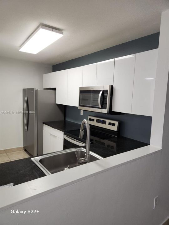 В аренду: $2,300 (3 спален, 2 ванн, 1165 Квадратных фут)