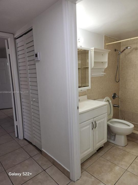В аренду: $2,300 (3 спален, 2 ванн, 1165 Квадратных фут)