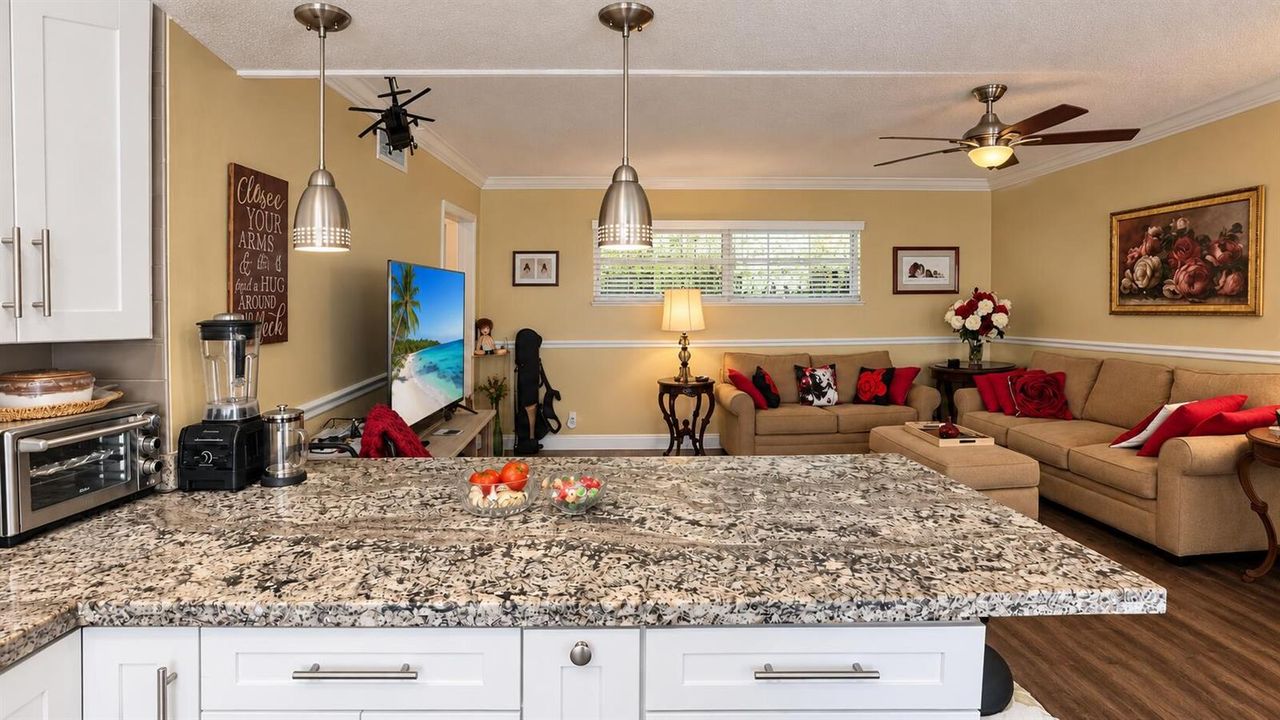 KITCHEN & LIVING