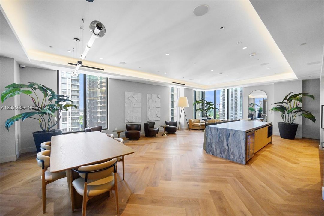 For Rent: $3,400 (1 beds, 1 baths, 511 Square Feet)