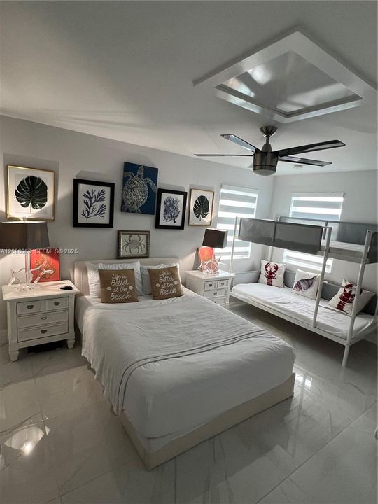 For Sale: $969,000 (3 beds, 3 baths, 1428 Square Feet)