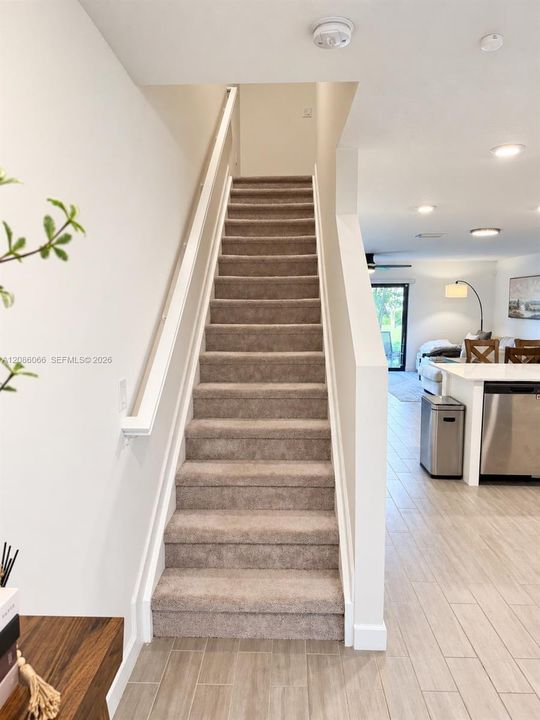 En Venta: $439,000 (3 camas, 2 baños, 1609 Pies cuadrados)