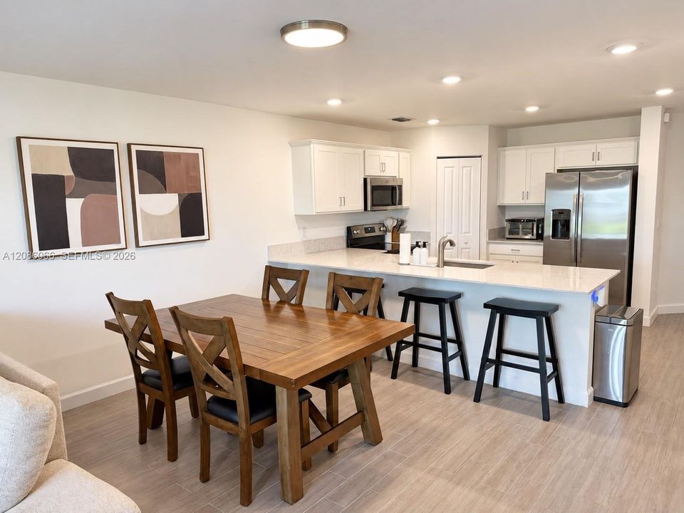 En Venta: $439,000 (3 camas, 2 baños, 1609 Pies cuadrados)