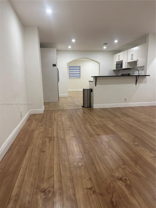 В аренду: $3,200 (3 спален, 2 ванн, 1427 Квадратных фут)