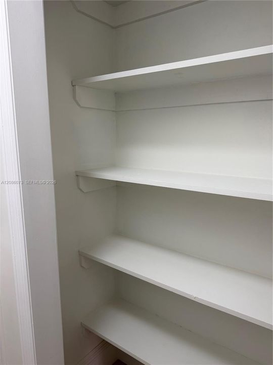 В аренду: $3,650 (3 спален, 2 ванн, 1732 Квадратных фут)