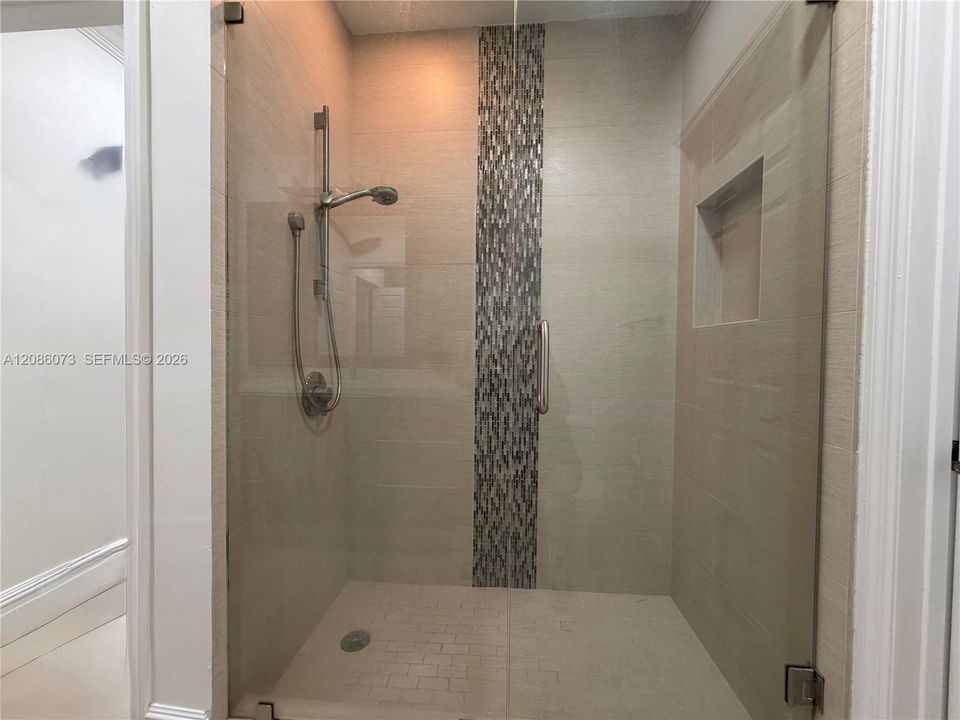 В аренду: $3,650 (3 спален, 2 ванн, 1732 Квадратных фут)