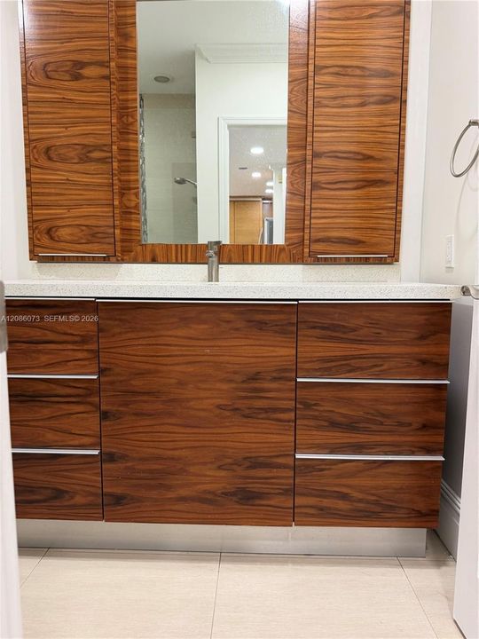 В аренду: $3,650 (3 спален, 2 ванн, 1732 Квадратных фут)