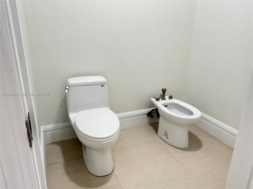 В аренду: $3,650 (3 спален, 2 ванн, 1732 Квадратных фут)