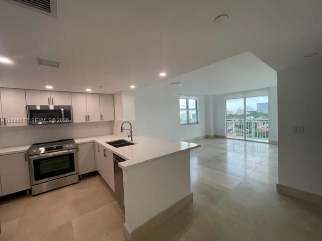 В аренду: $3,450 (2 спален, 2 ванн, 1052 Квадратных фут)
