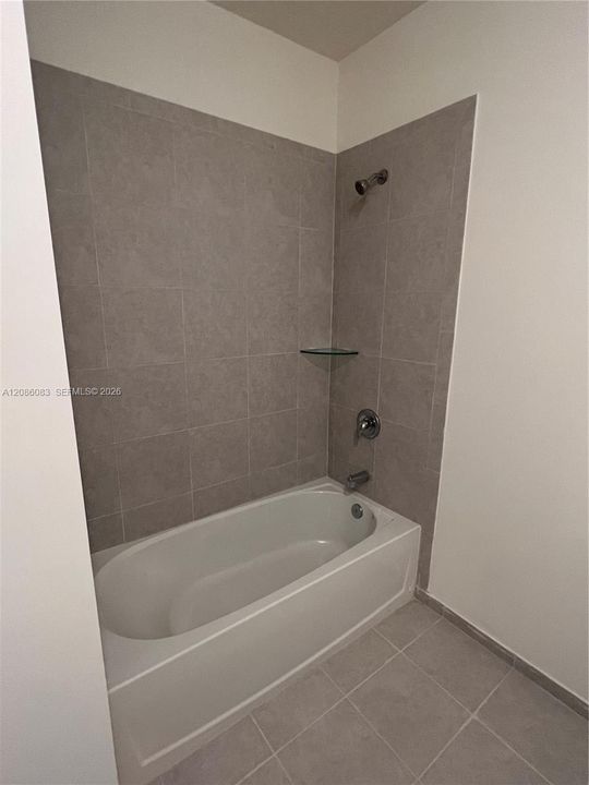 В аренду: $3,790 (4 спален, 2 ванн, 1914 Квадратных фут)