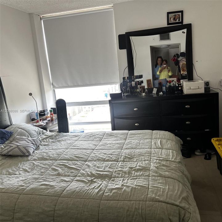 For Sale: $239,900 (1 beds, 1 baths, 546 Square Feet)