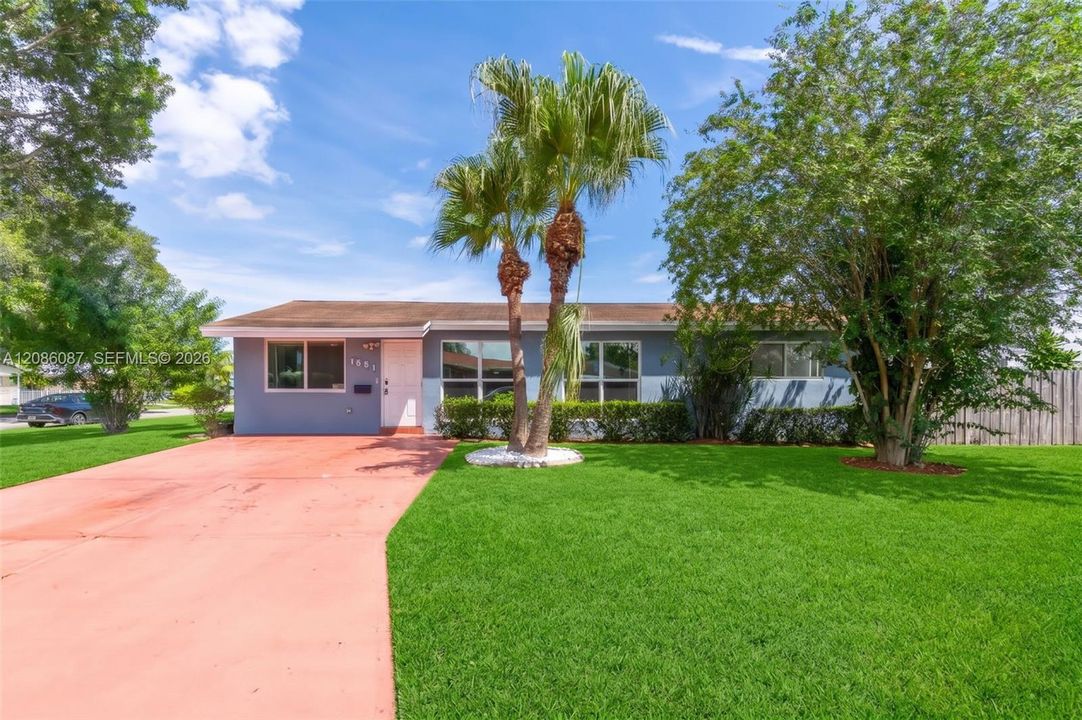 For Sale: $510,000 (3 beds, 2 baths, 1365 Square Feet)