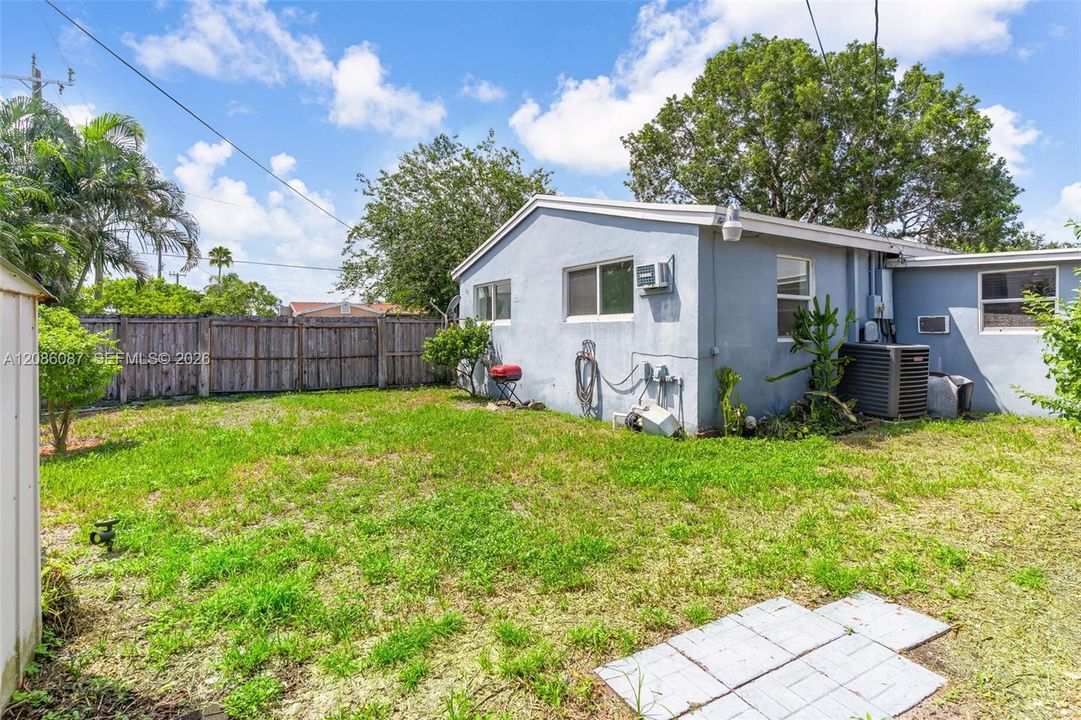 For Sale: $510,000 (3 beds, 2 baths, 1365 Square Feet)