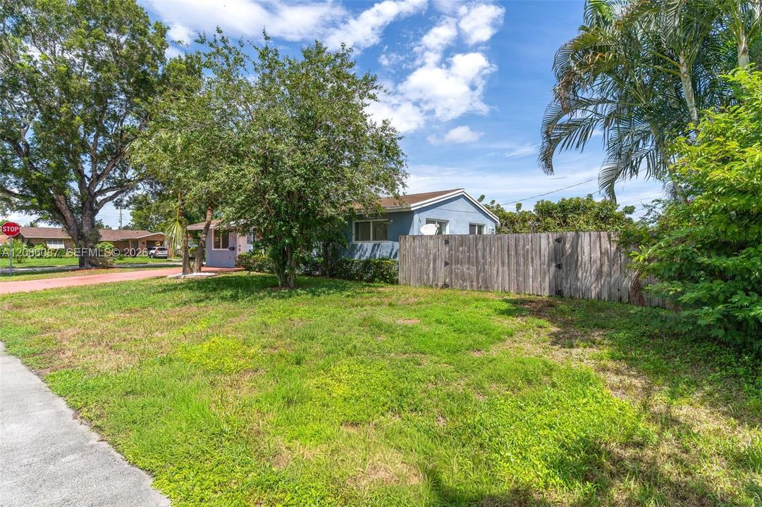 For Sale: $510,000 (3 beds, 2 baths, 1365 Square Feet)