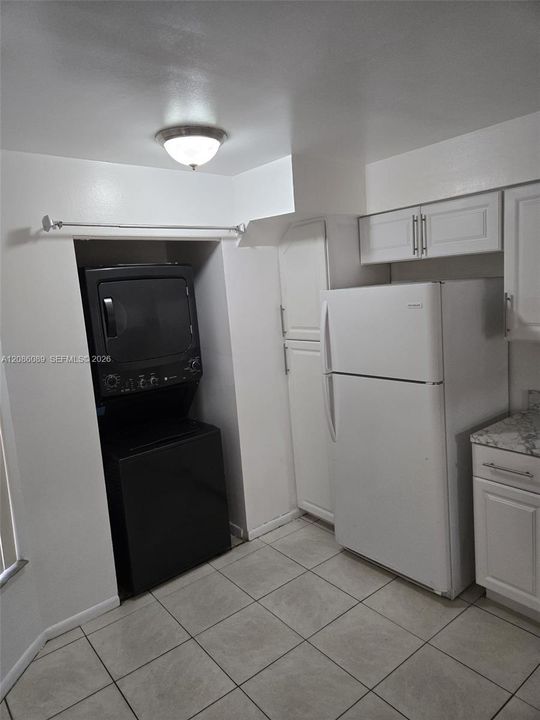 В аренду: $2,200 (2 спален, 2 ванн, 1070 Квадратных фут)