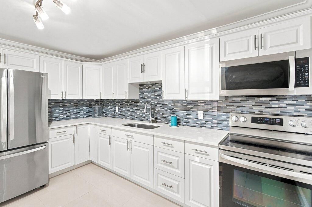 AMANDA FORT PIERCE-02.jpg-SMALL