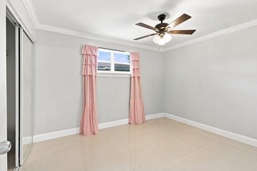 AMANDA FORT PIERCE-12.jpg-SMALL