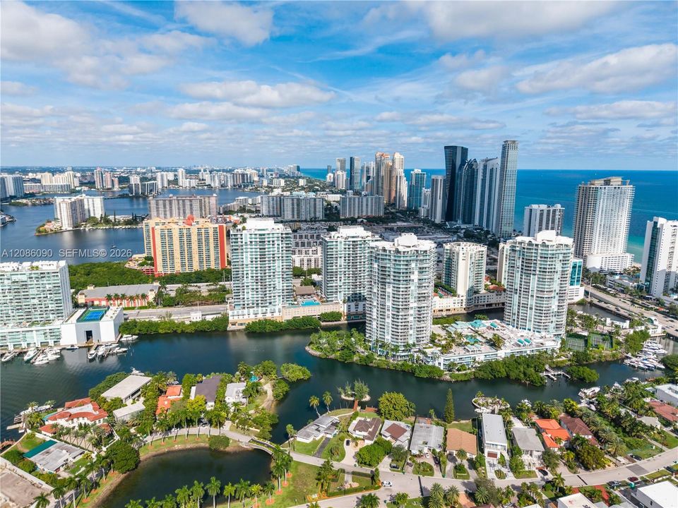 For Sale: $1,499,000 (2 beds, 2 baths, 1786 Square Feet)