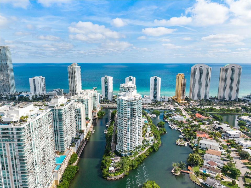 For Sale: $1,499,000 (2 beds, 2 baths, 1786 Square Feet)