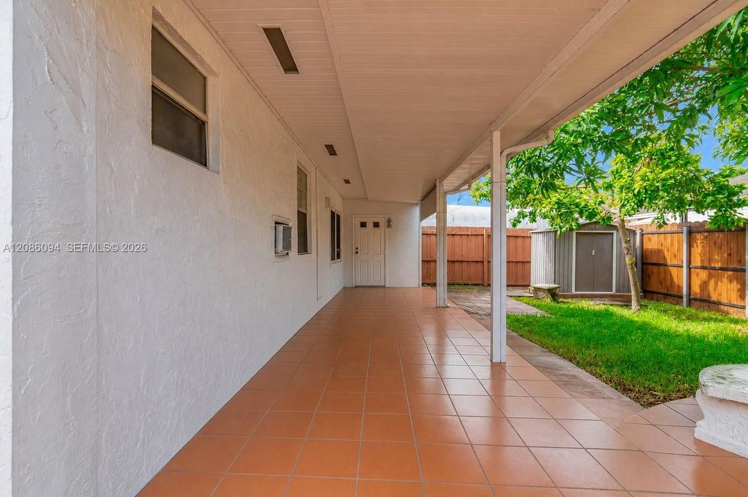 For Sale: $550,000 (3 beds, 3 baths, 1507 Square Feet)