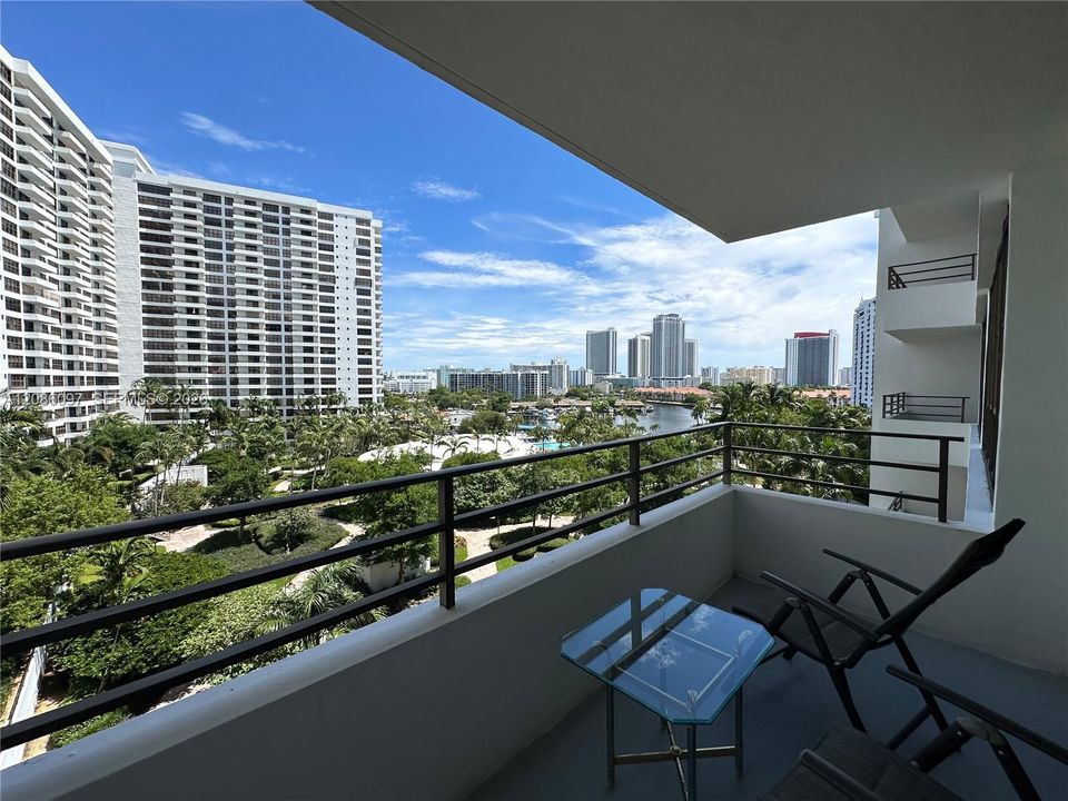 En Renta: $1,950 (1 camas, 1 baños, 1000 Pies cuadrados)