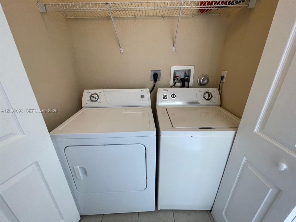 For Rent: $2,850 (4 beds, 2 baths, 1546 Square Feet)