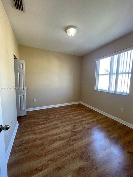 For Rent: $2,850 (4 beds, 2 baths, 1546 Square Feet)