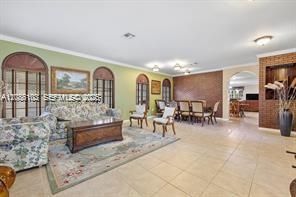 For Sale: $580,000 (6 beds, 4 baths, 3678 Square Feet)